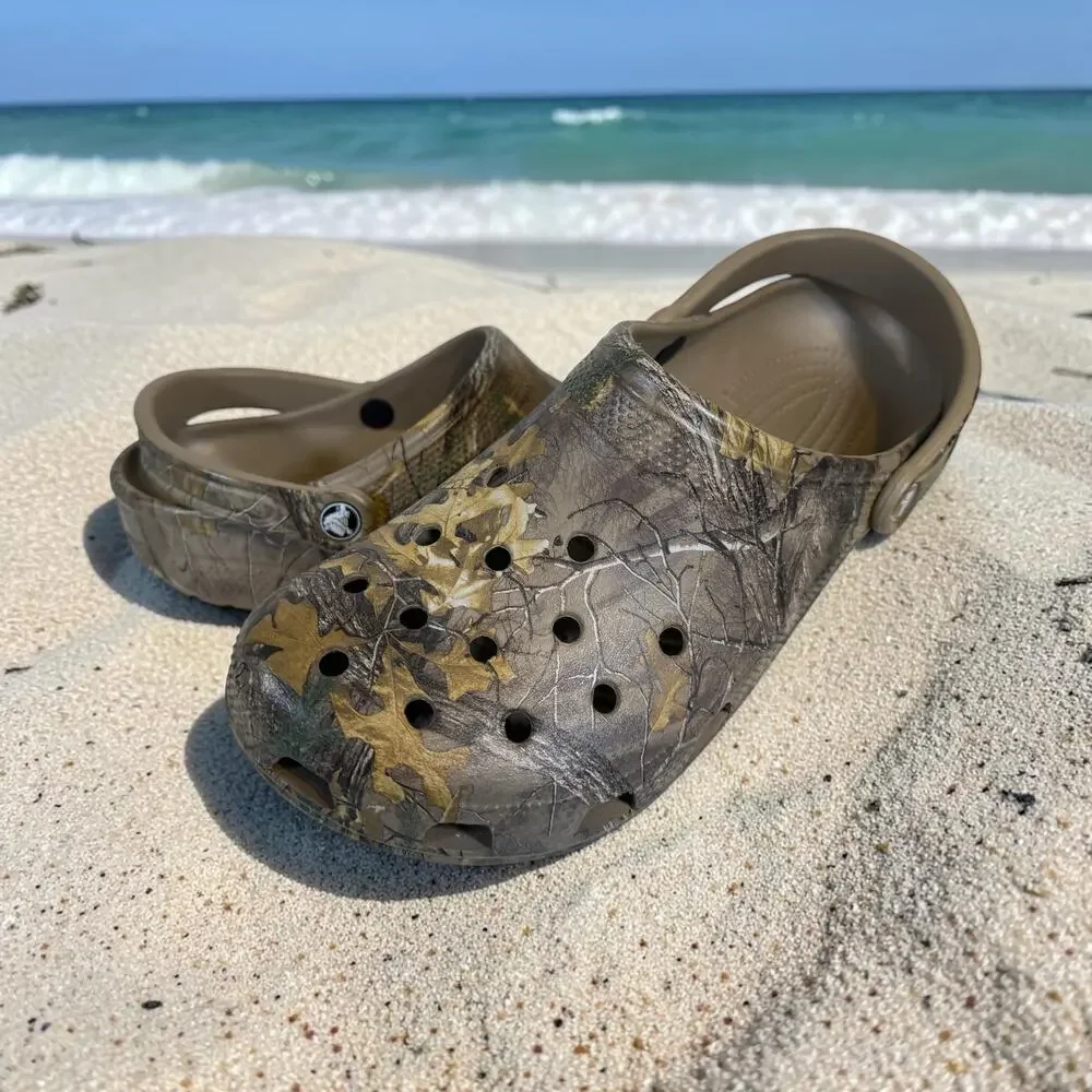 Crocs Realtree Classic Clogs Camouflage Mens Sz 11 / Womens Sz 12.5 Camo